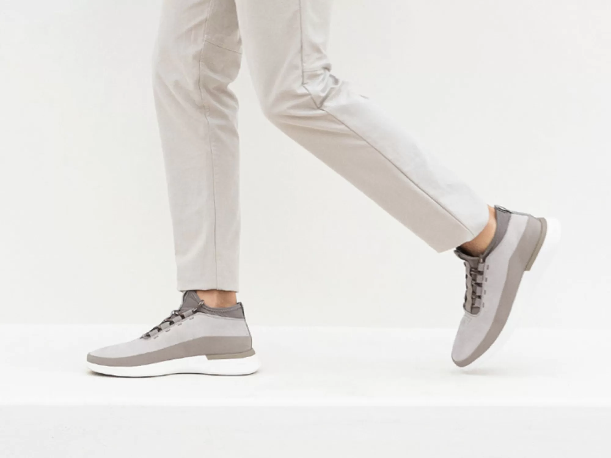 Crossover™ Mid>Wolf & Shepherd Online